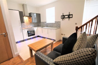 1 bed flat, Lansdowne Terrace, Gosforth, Newcastle, NE31HN - Image 1